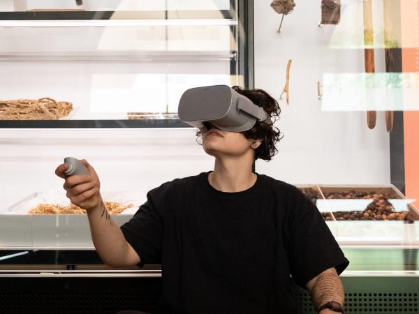 Elliotte using virtual reality headset