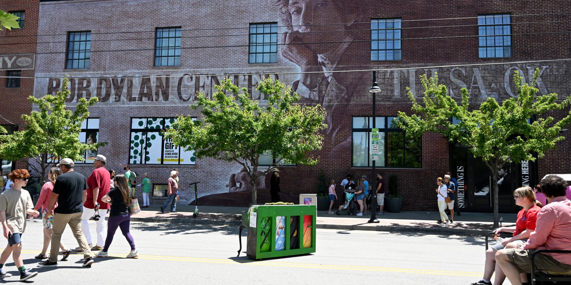 Facade of the Bob Dylan Center