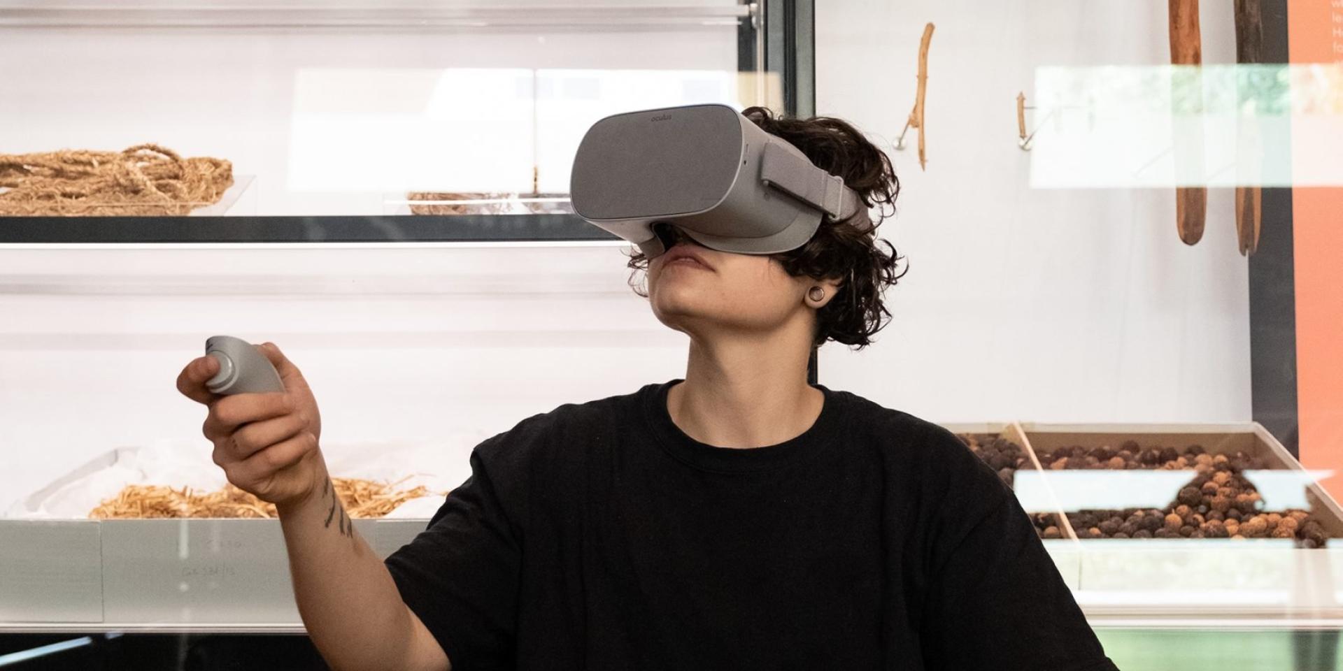 Elliotte using virtual reality headset